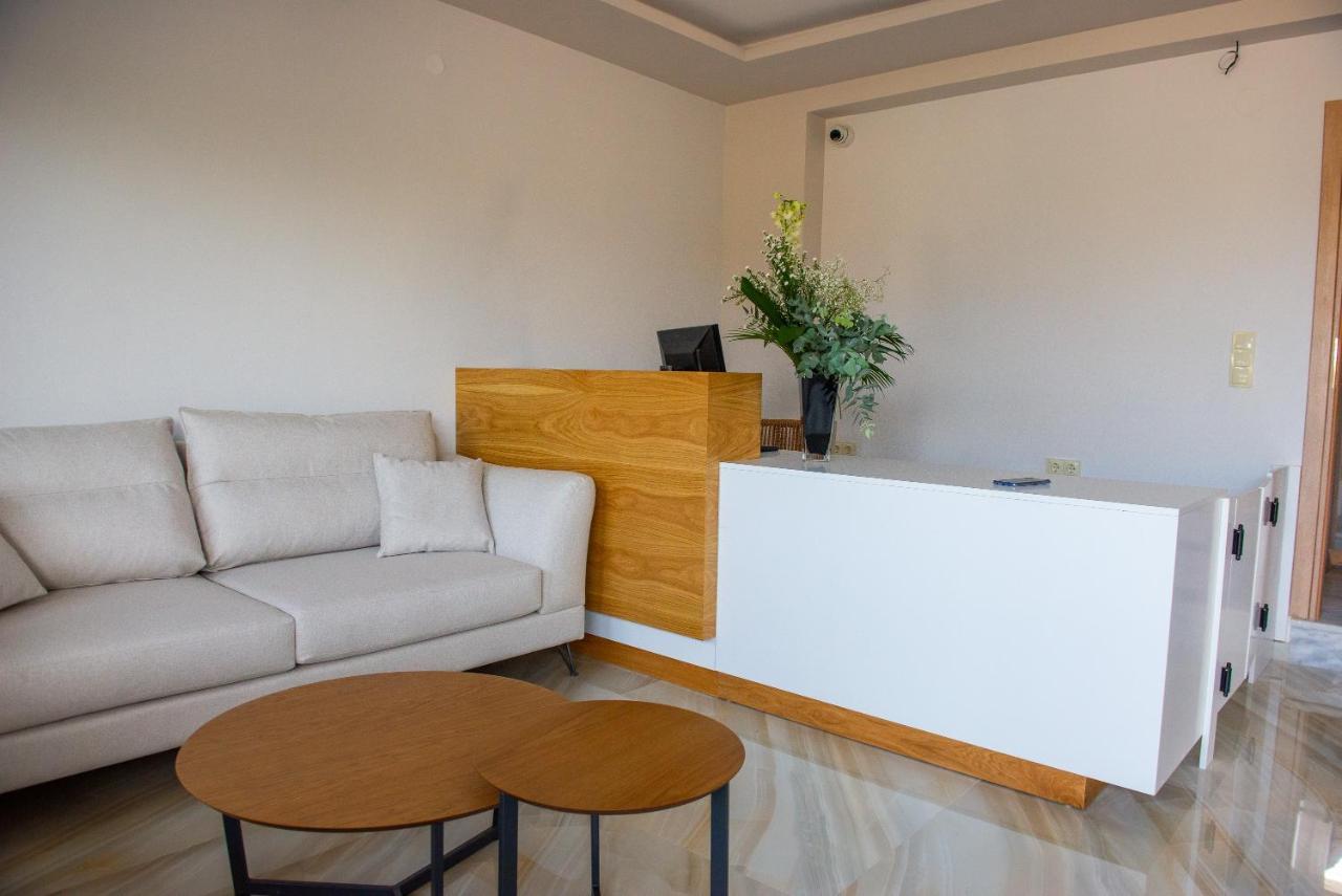 Aparthotel Domus Hospitality à Vourvourou Extérieur photo