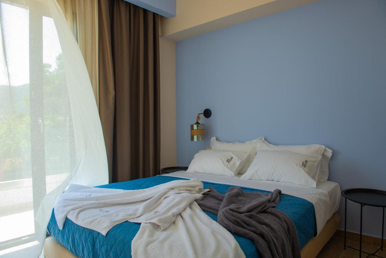 Aparthotel Domus Hospitality à Vourvourou Extérieur photo