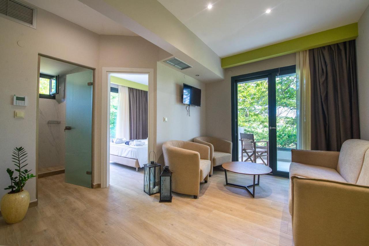 Aparthotel Domus Hospitality à Vourvourou Extérieur photo