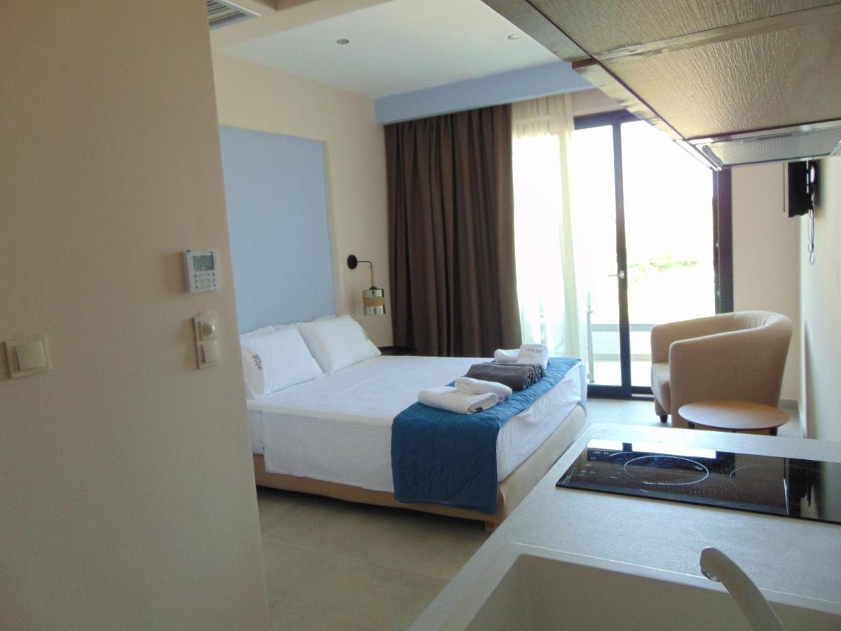 Aparthotel Domus Hospitality à Vourvourou Extérieur photo