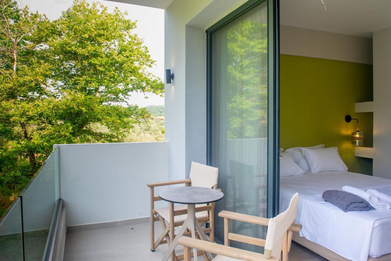 Aparthotel Domus Hospitality à Vourvourou Extérieur photo