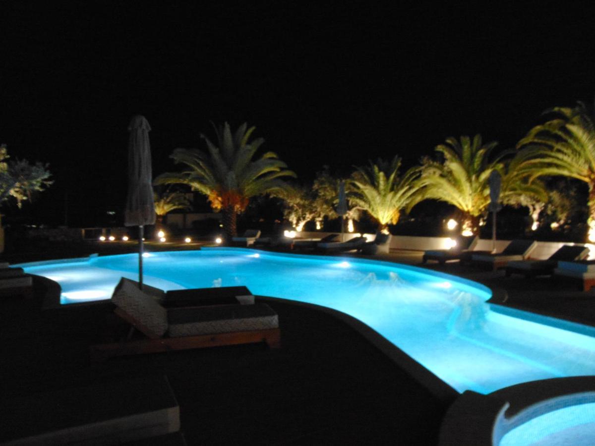Aparthotel Domus Hospitality à Vourvourou Extérieur photo