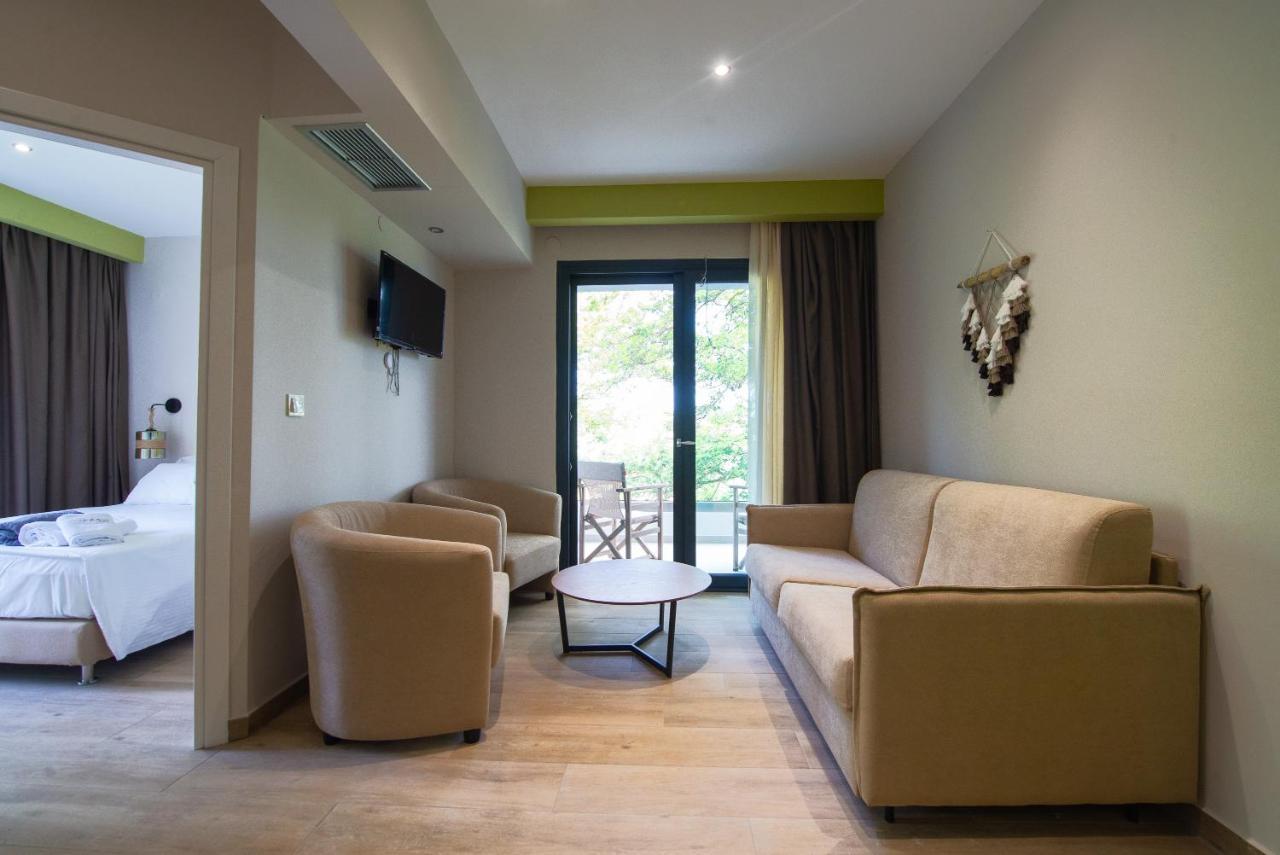 Aparthotel Domus Hospitality à Vourvourou Extérieur photo
